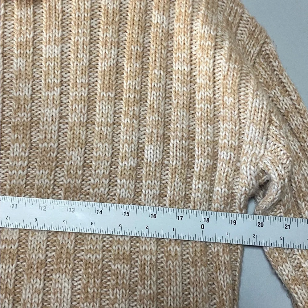 Urban Outfitters Cropped Turtleneck Sweater Women’s Small Tan White Chunky Knit